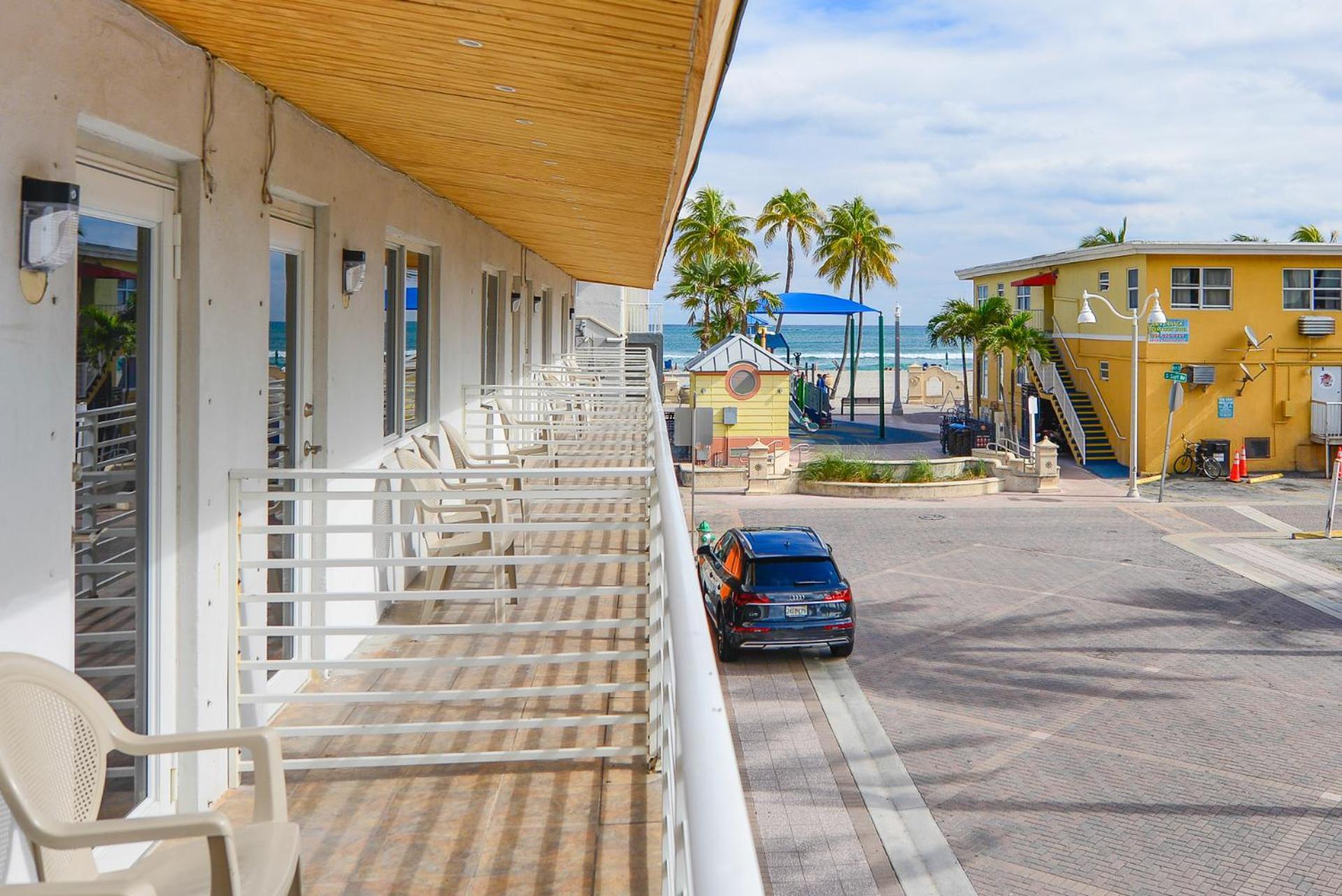 Amazing Balcony Studio At The Beach With Parking -M44 Hollywood Eksteriør bilde