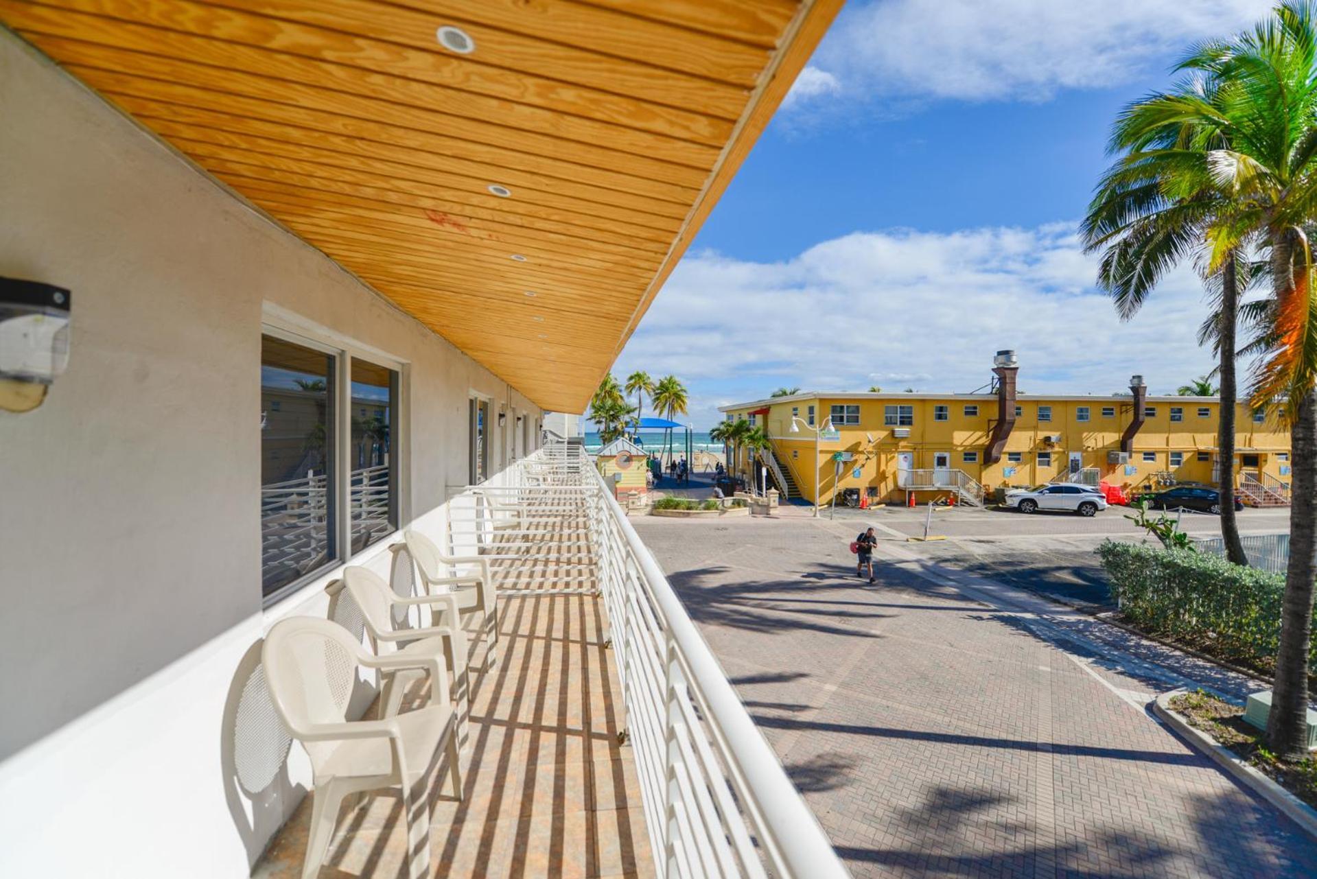 Amazing Balcony Studio At The Beach With Parking -M44 Hollywood Eksteriør bilde