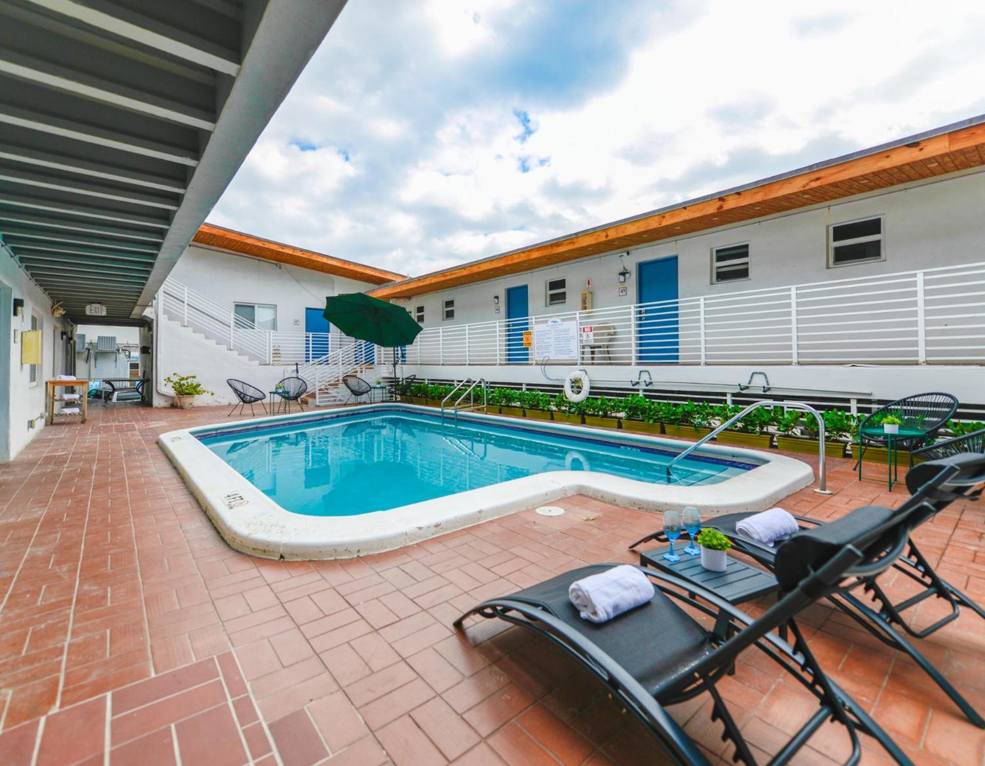 Amazing Balcony Studio At The Beach With Parking -M44 Hollywood Eksteriør bilde
